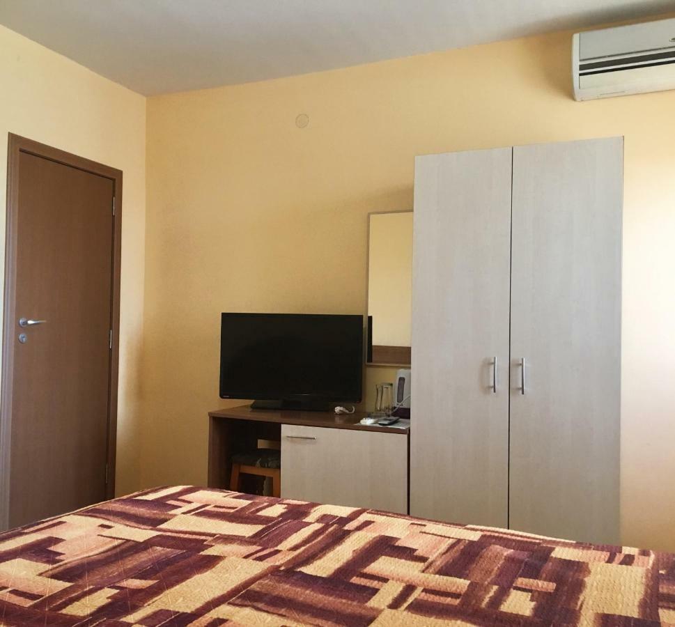 Tonus Guest House Obzor Esterno foto
