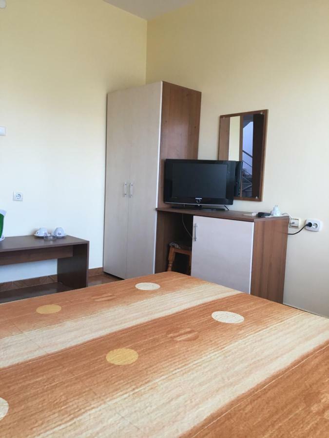 Tonus Guest House Obzor Esterno foto